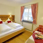 Hotel-gasthof Adler 호텔
