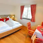 ホテル Hotel-gasthof Adler