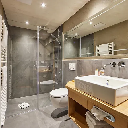 Hotel Hotel-gasthof Adler 3*
