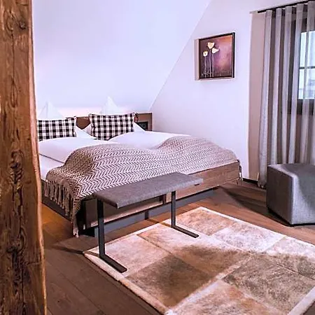 Hotel-gasthof Adler فندق لينداو