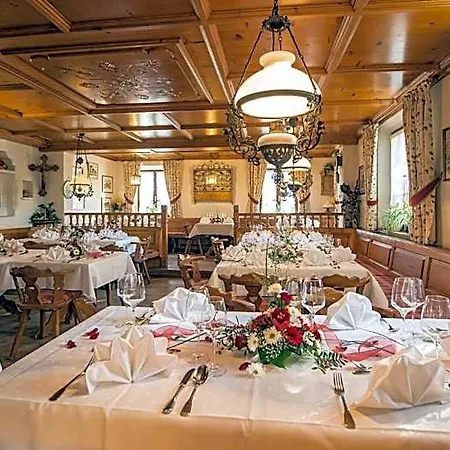 فندق Hotel-gasthof Adler